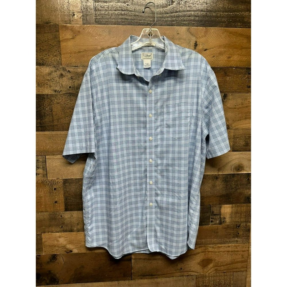 L.L. Bean Wrinkle Resistant Men's Short Sleeve Button Up Size Large